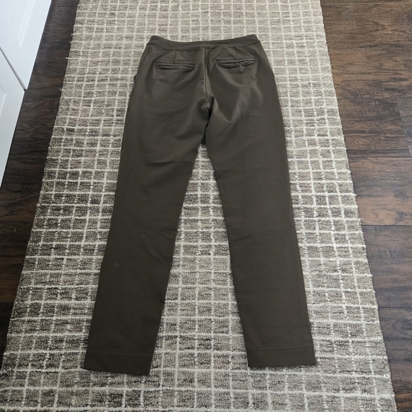 Lululemon Jet Crop Slim Luxtreme Gator Fatigue Military Olive Green Pants Size 2 - Picture 7 of 7